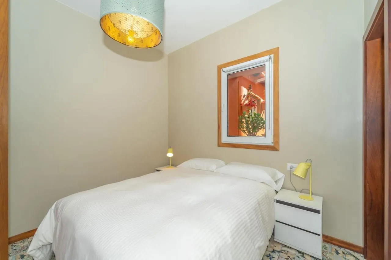 לינה וארוחת בוקר ארונה Cactus Coliving & Coworking